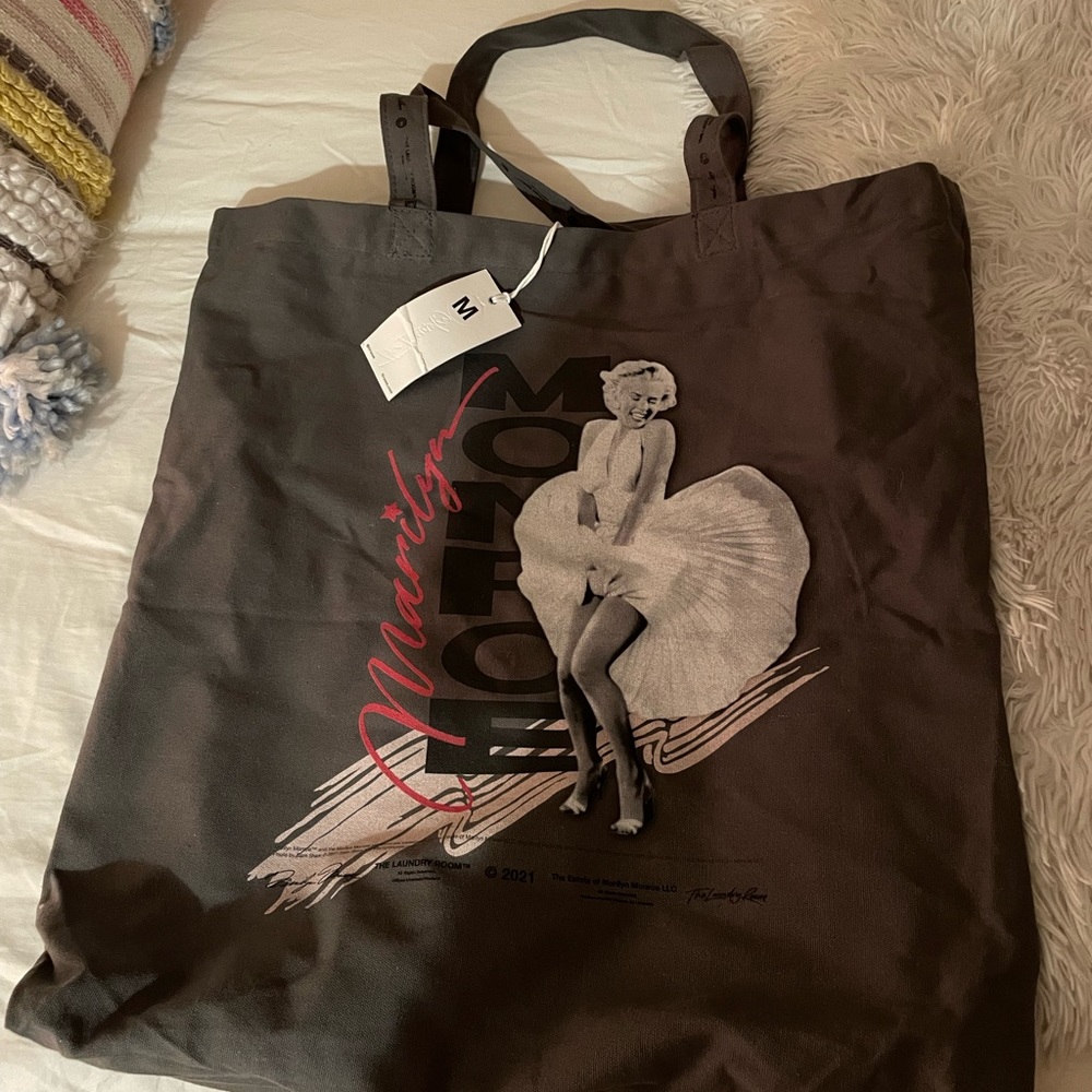 NWT The Laundry Room Marilyn Tote Bag